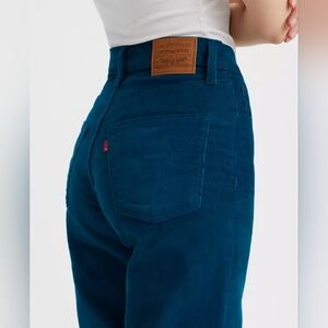 Levi's Premium Ribcage Straight Ankle Corduroy Women's Pants